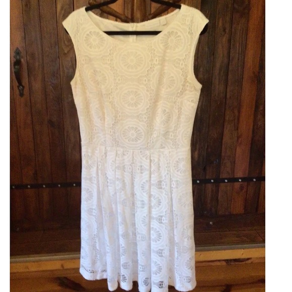 New York & Company A-Line Dress Women's 10 Sleeveless White Lined Lace Trim - Picture 3 of 14